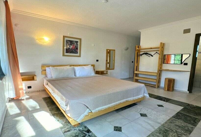 Club Mel Holiday Resort