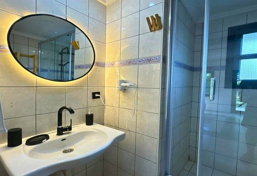 Club Mel Holiday Resort