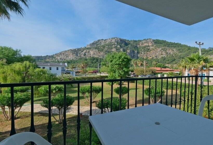 Club Mel Holiday Resort