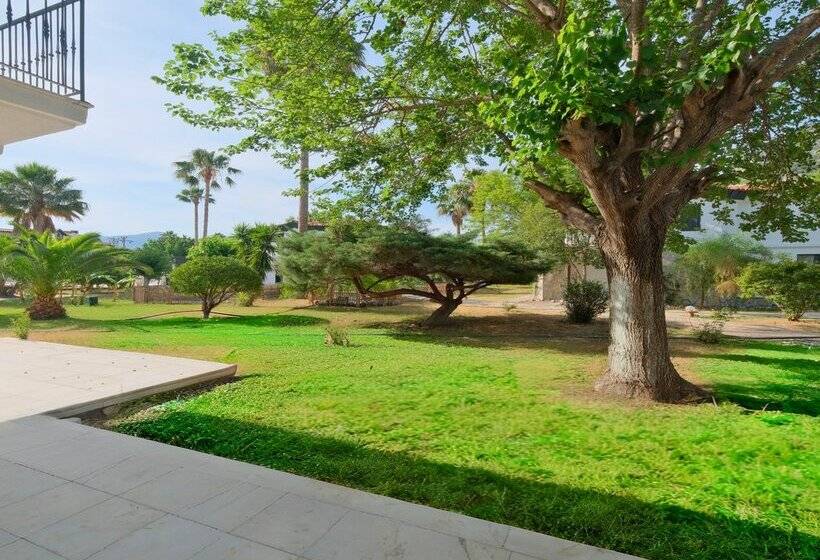 Club Mel Holiday Resort