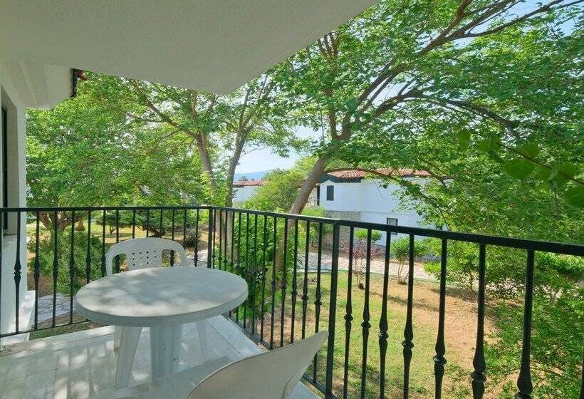 Club Mel Holiday Resort