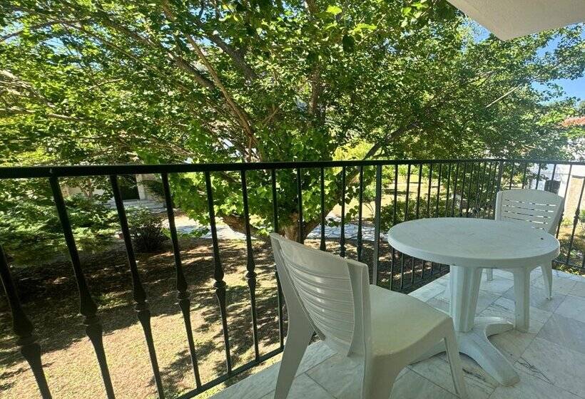 Club Mel Holiday Resort