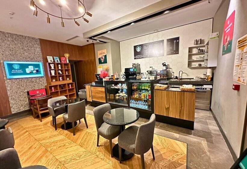 Edition Old City Hotel