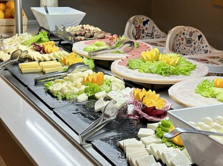 Edition Old City Hotel