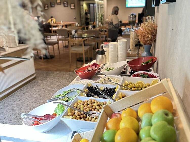 Edition Old City Hotel