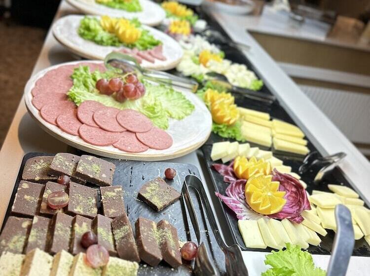 Edition Old City Hotel