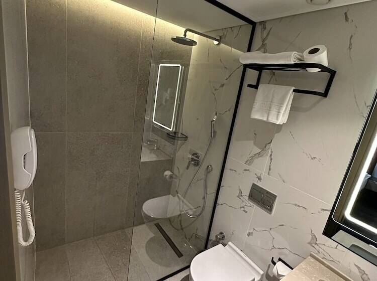 Edition Old City Hotel