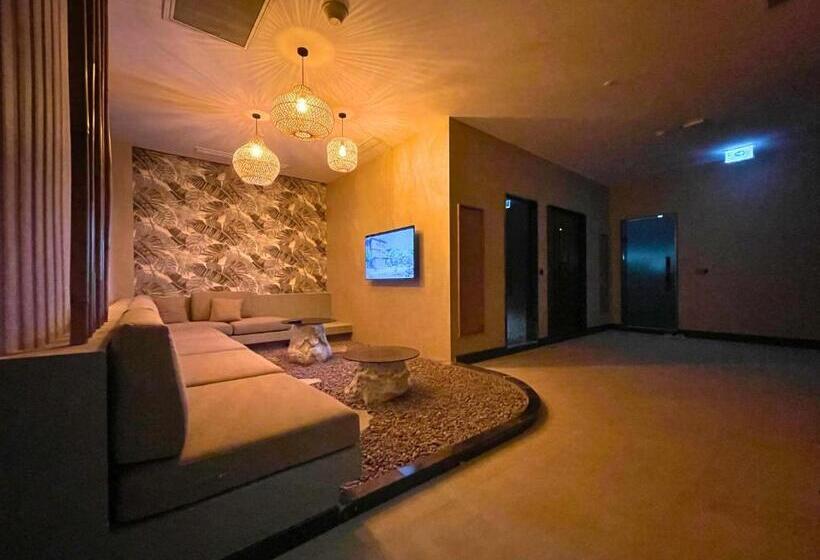 Edition Old City Hotel