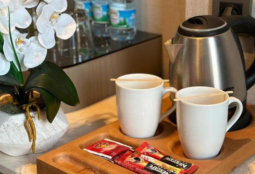 Edition Old City Hotel