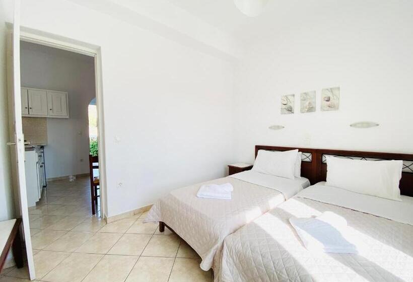 Eleftheria Hotel & Apartments