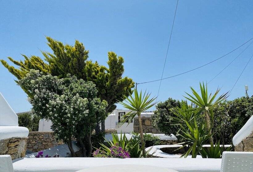 Eleftheria Hotel & Apartments