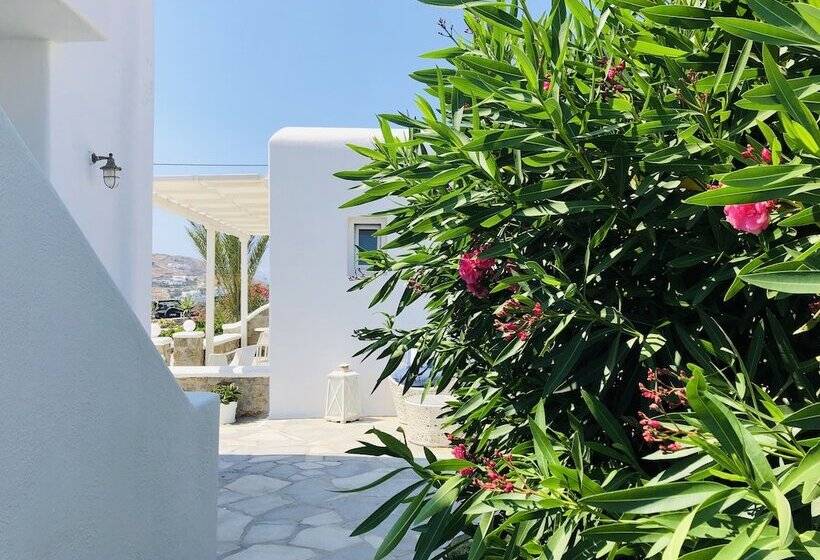 Eleftheria Hotel & Apartments