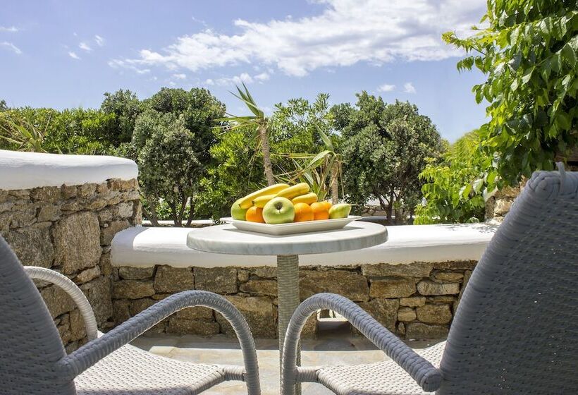 Eleftheria Hotel & Apartments