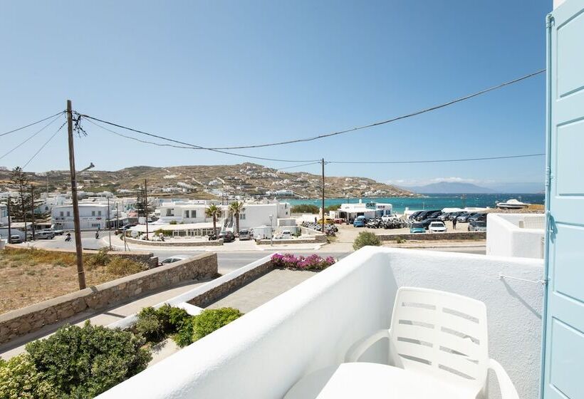 Eleftheria Hotel & Apartments