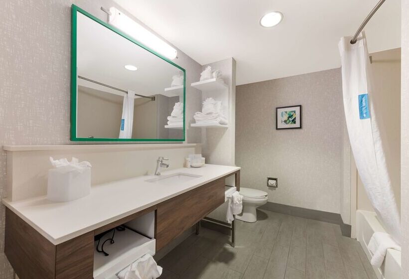 Hampton Inn & Suites Charlotteairport