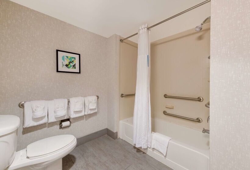 Hampton Inn & Suites Charlotteairport