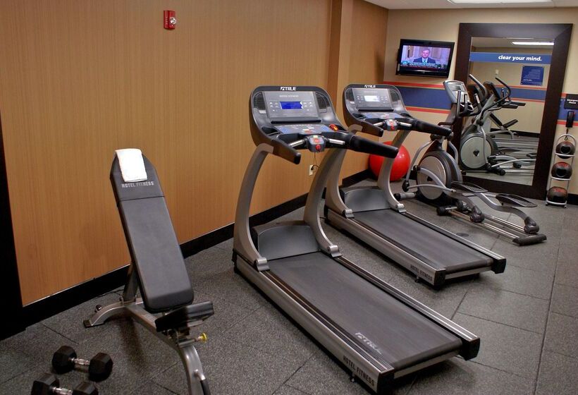 Hampton Inn & Suites Charlotteairport