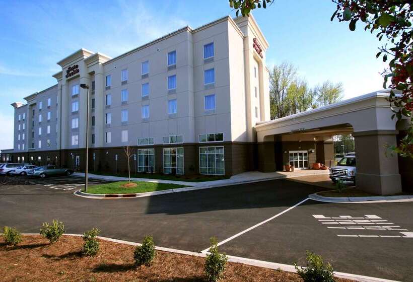 Hampton Inn & Suites Charlotteairport