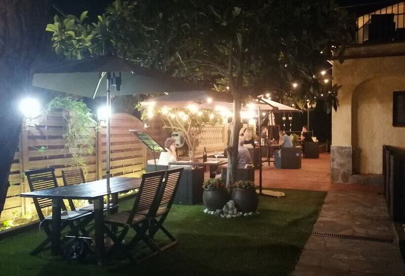 Хостел Cal Music B&b