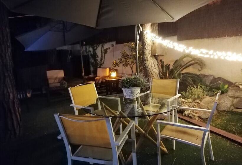 Хостел Cal Music B&b