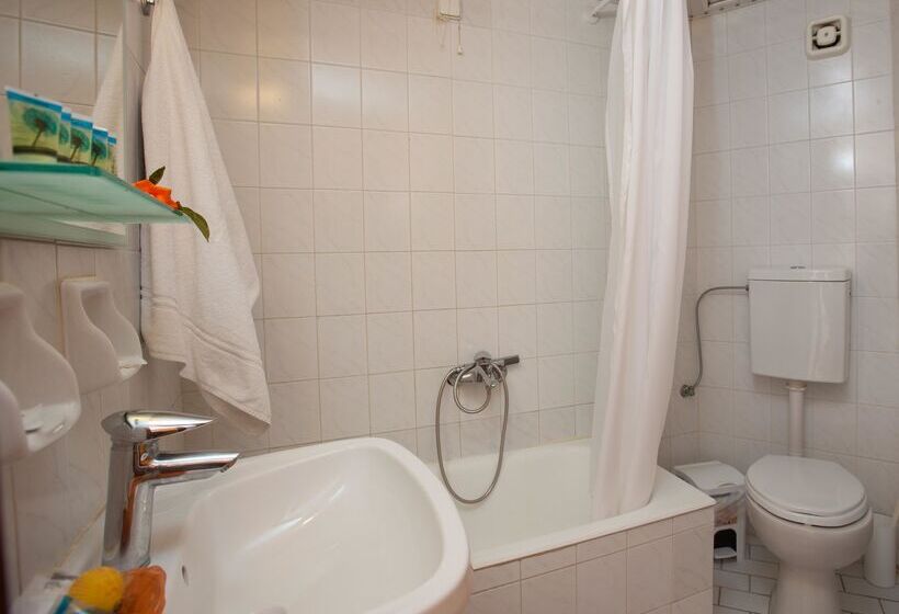 בית מלון כפרי Akti Corali