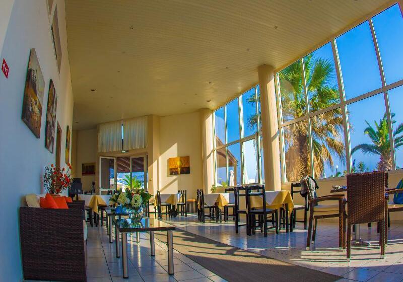 فندق Akti Corali