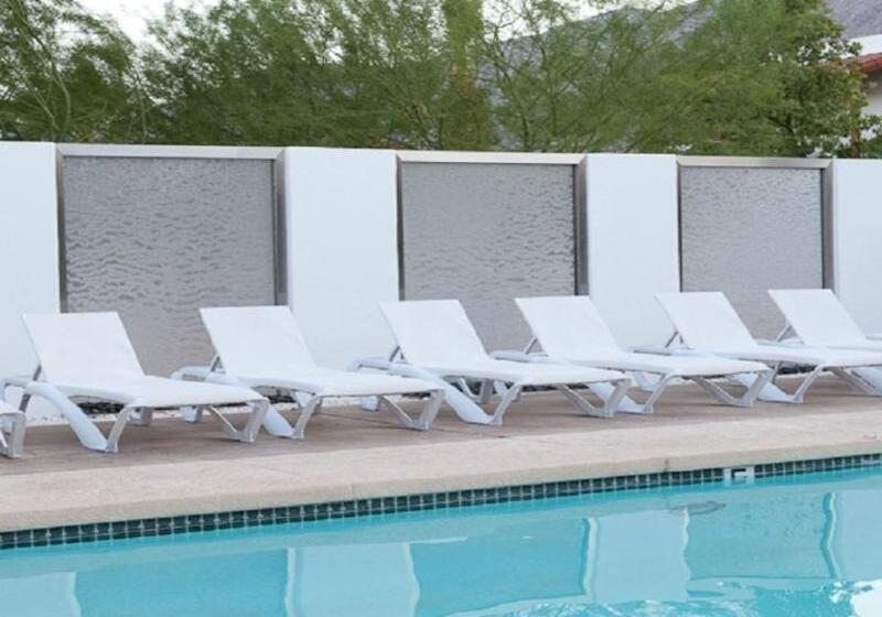 בית מלון כפרי Alcazar Palm Springs