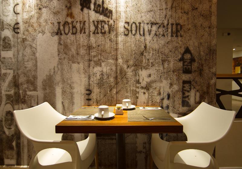 호텔 Ambiance Suites