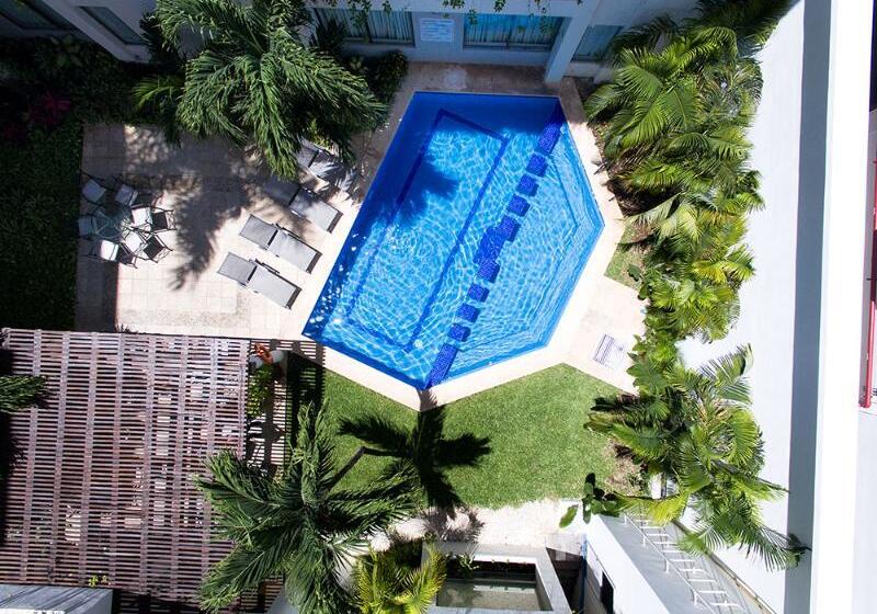 호텔 Ambiance Suites