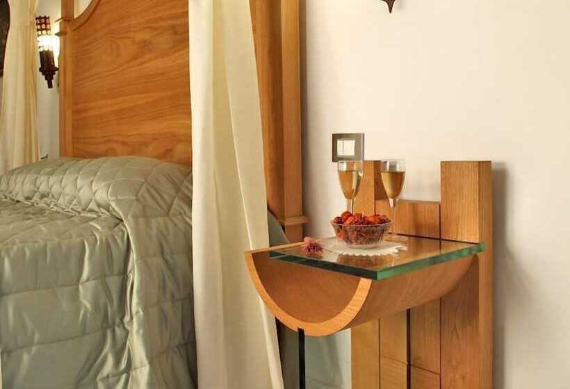 فندق Antico Casale Russo