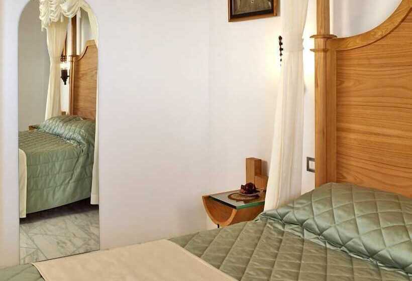 فندق Antico Casale Russo