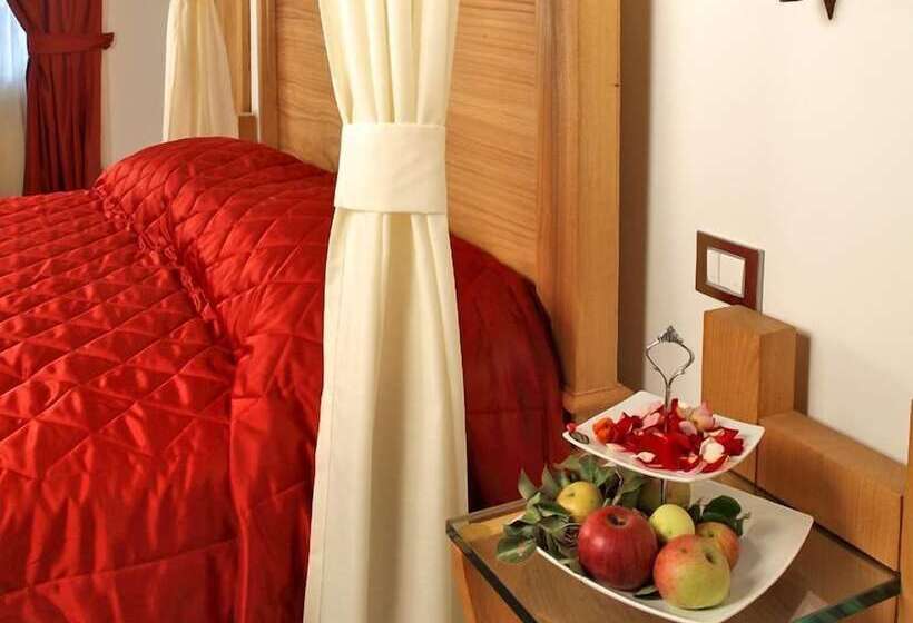 בית מלון כפרי Antico Casale Russo