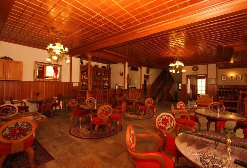 호텔 Archontiko Metsovou Luxury Boutique