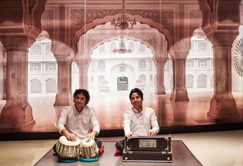 Armani Hotel Dubai, Burj Khalifa