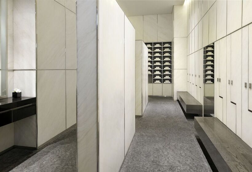 Armani Hotel Dubai, Burj Khalifa