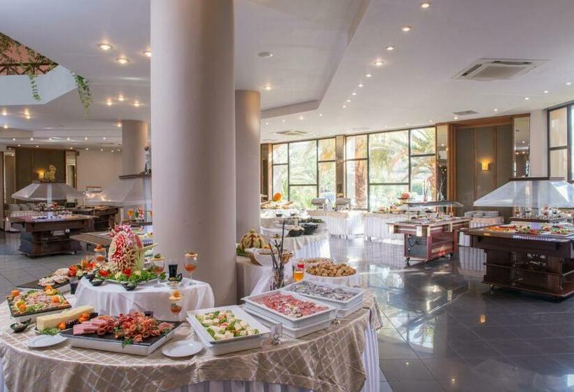 ホテル Athina Palace Resort & Spa