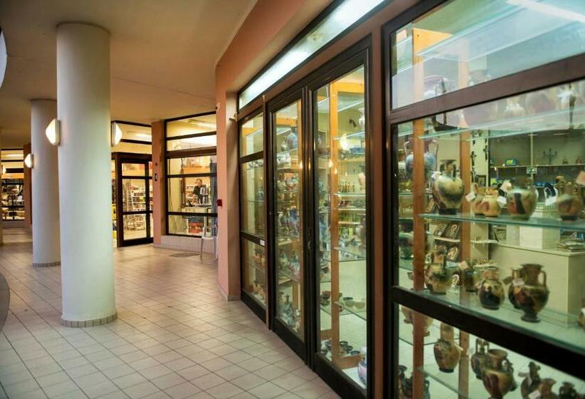 ホテル Athina Palace Resort & Spa