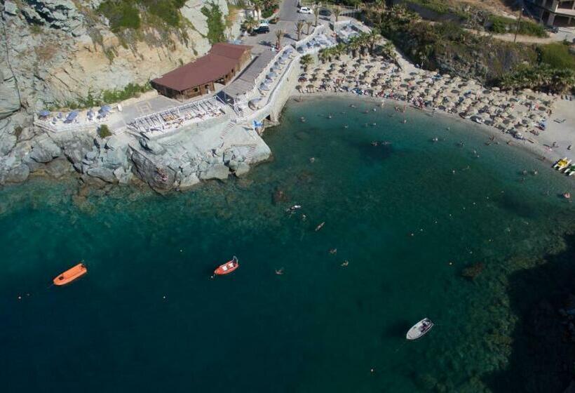 ホテル Athina Palace Resort & Spa