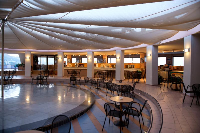 ホテル Athina Palace Resort & Spa