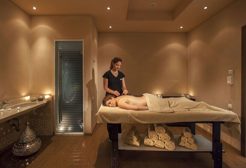 هتل Atlantica Belvedere Resort  Adults Only