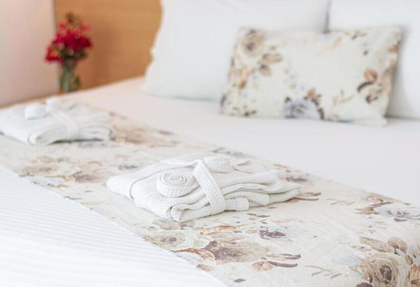 Отель Bella Vista Stegna