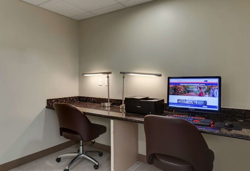 فندق Best Western Plus Riata