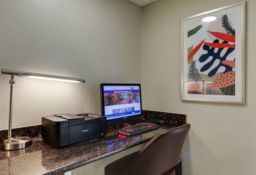 فندق Best Western Plus Riata