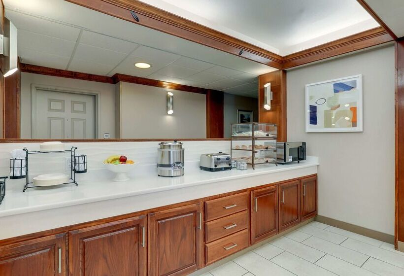 فندق Best Western Plus Riata