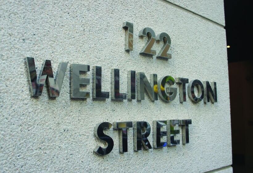 هتل Butterfly On Wellington, Central