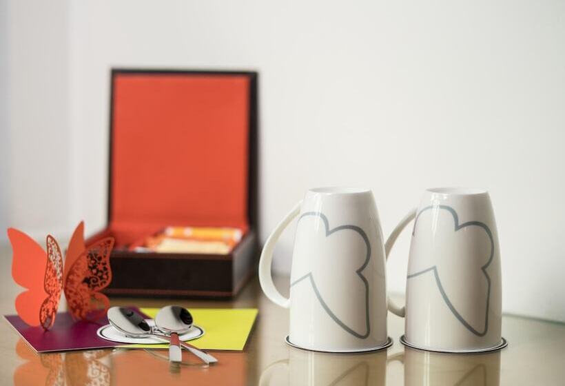 هتل Butterfly On Wellington, Central