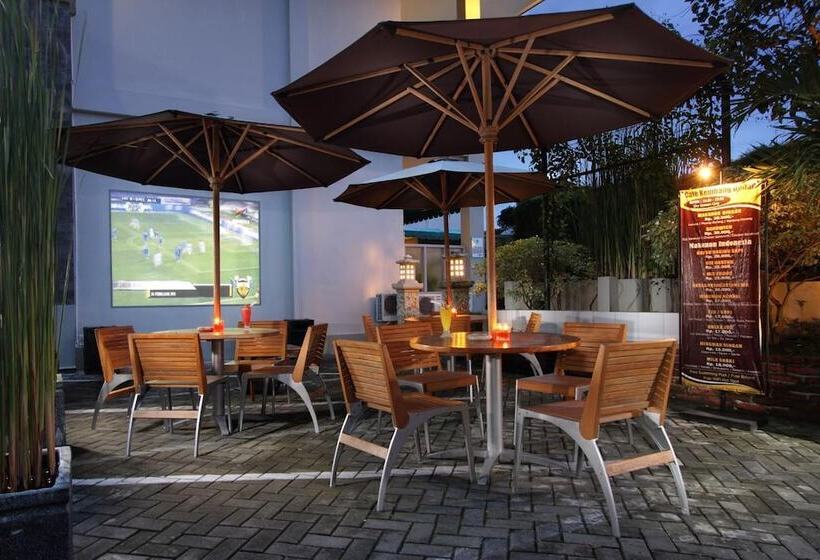 בית מלון כפרי Cakra Kusuma