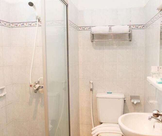 בית מלון כפרי Cakra Kusuma