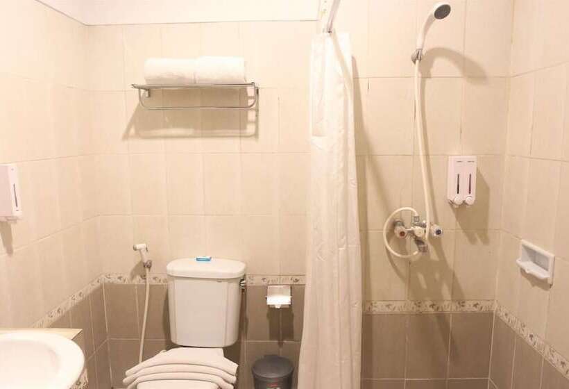 בית מלון כפרי Cakra Kusuma