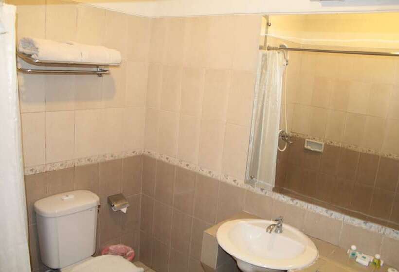 בית מלון כפרי Cakra Kusuma